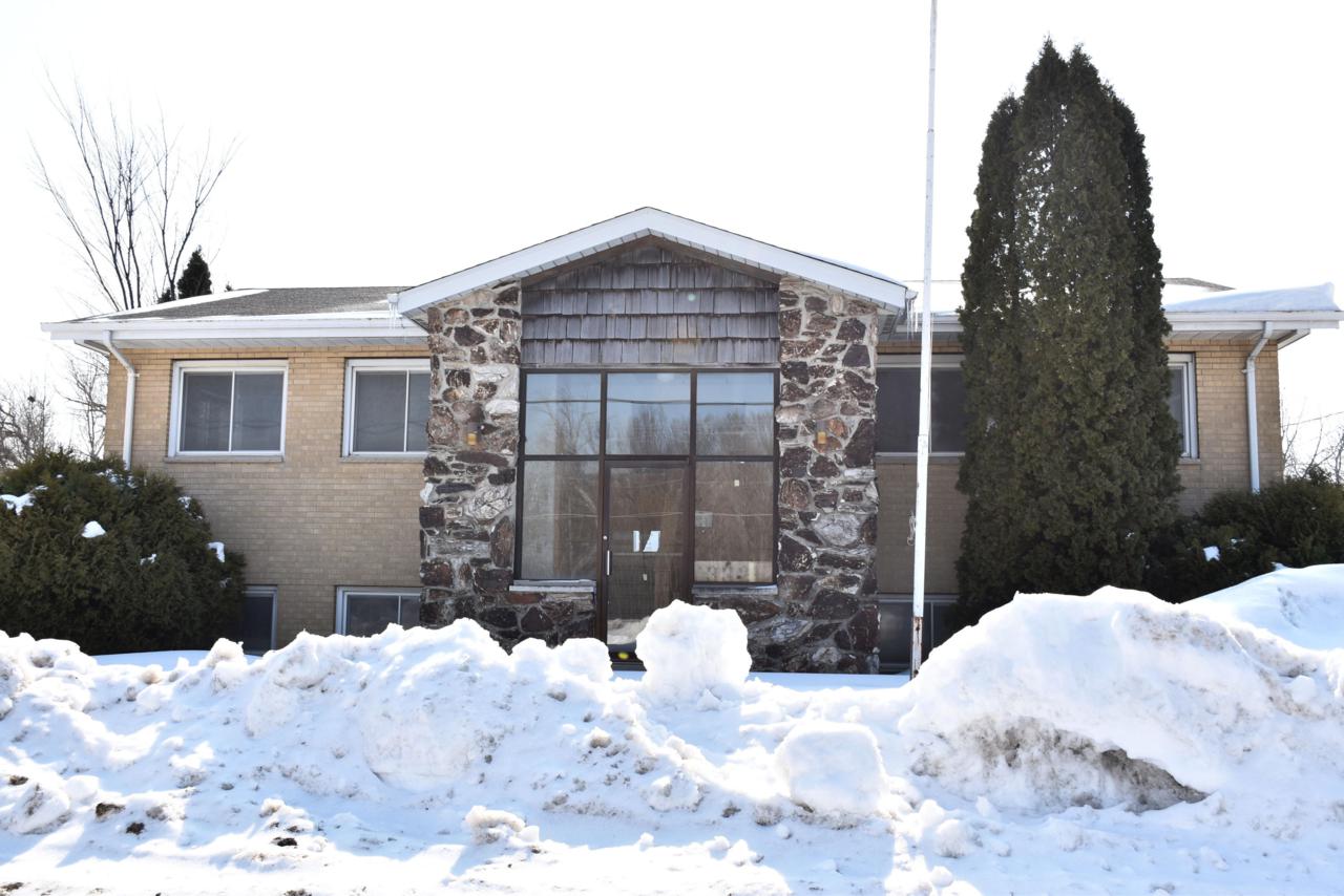 3321 Rawson Ave - Photo 1