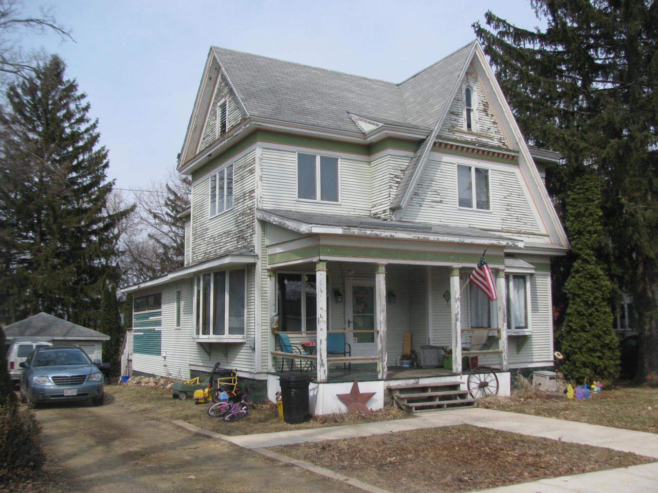 169 Baldwin St - Photo 1