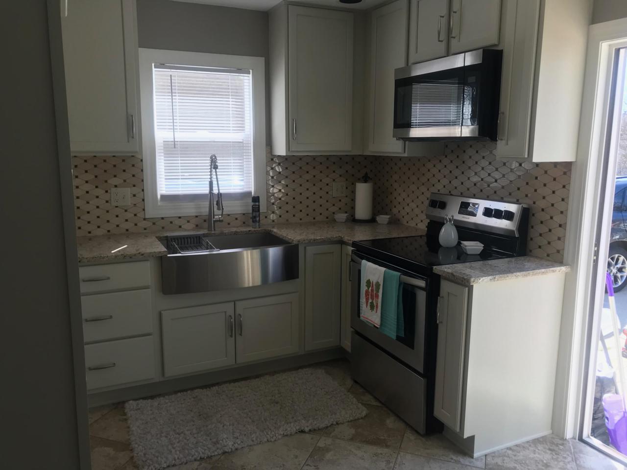 3329 92nd St - Photo 1