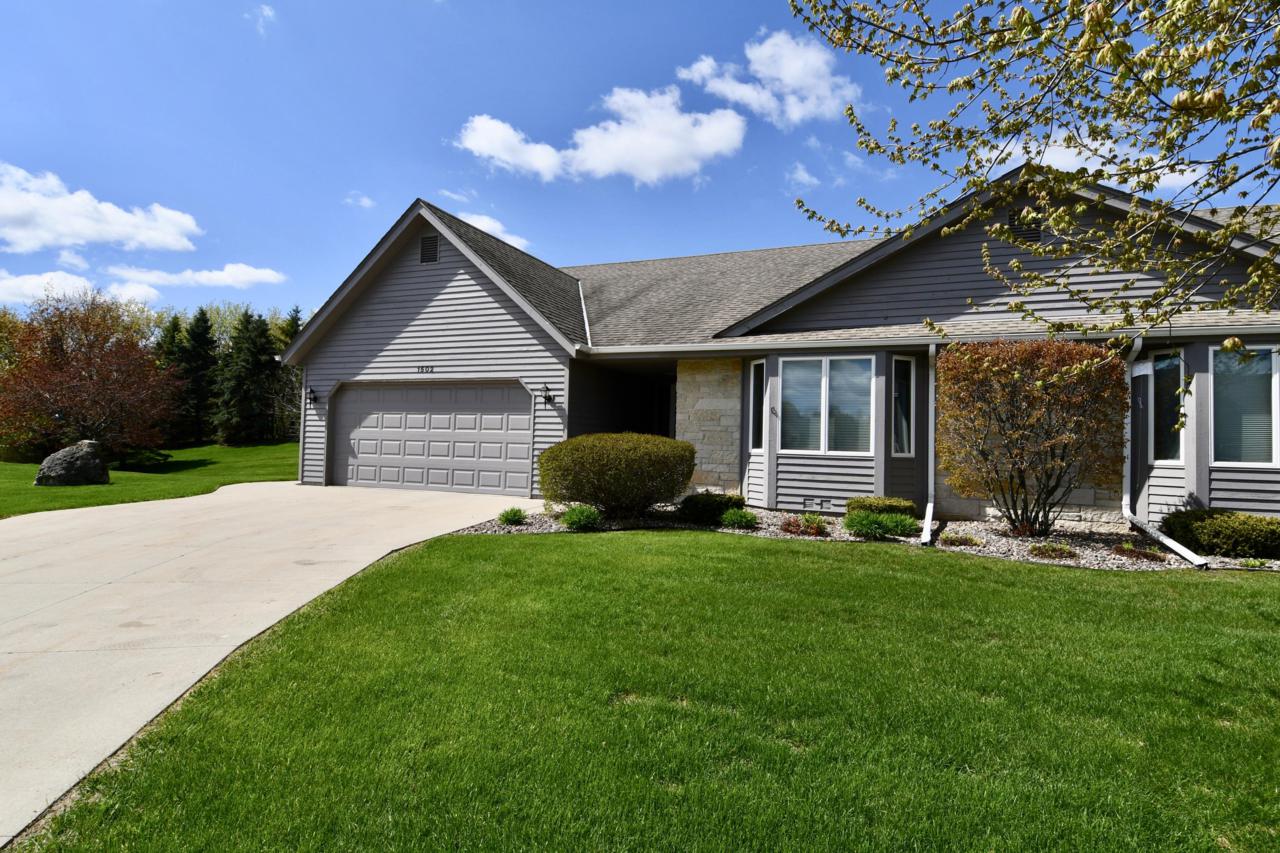 1502 Hidden Fields Dr - Photo 1
