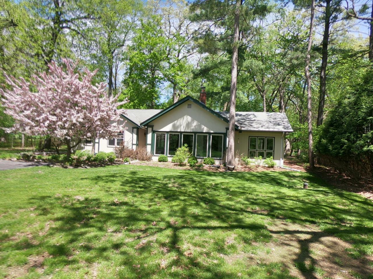 427 Anderson Dr - Photo 1