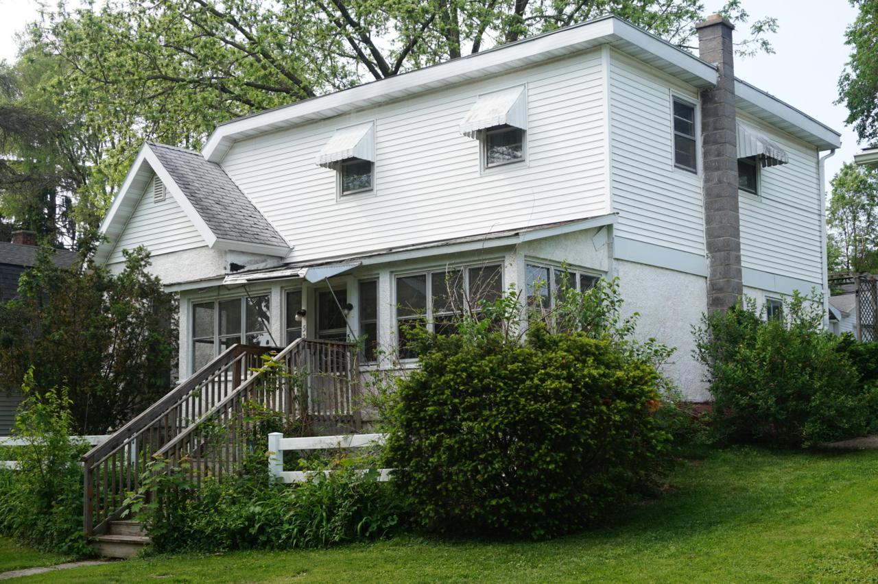 521 Water St - Photo 1