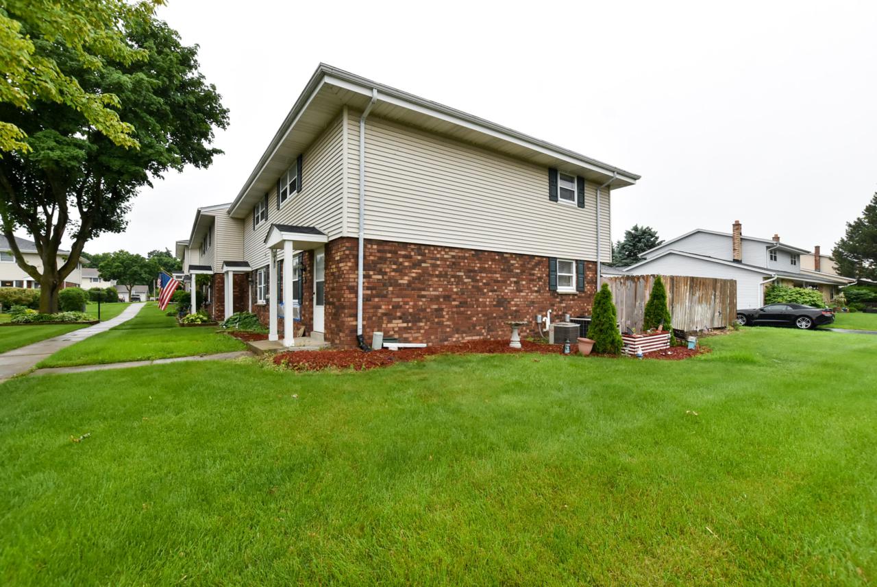 725 Imperial Ct - Photo 1