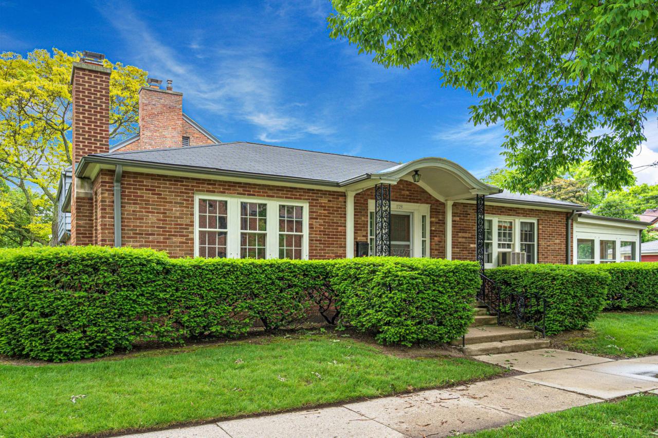 129 Day Ave - Photo 1