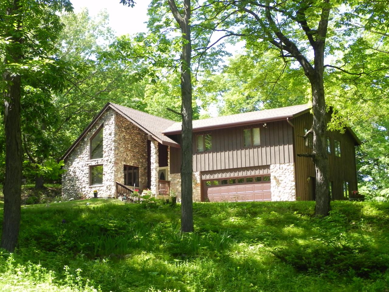 994 Wallace Lake Rd - Photo 1