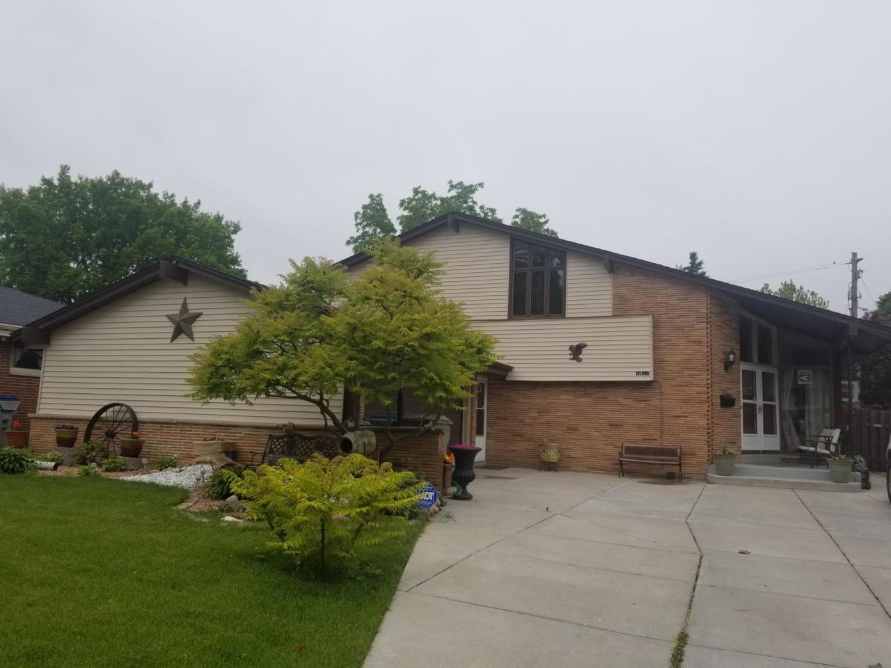 1812 Halsey Ave - Photo 1