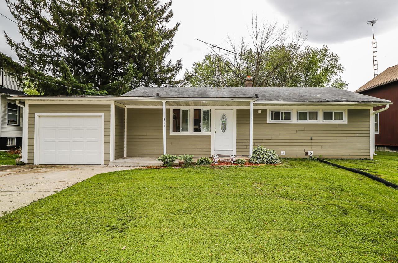 311 Main St - Photo 1