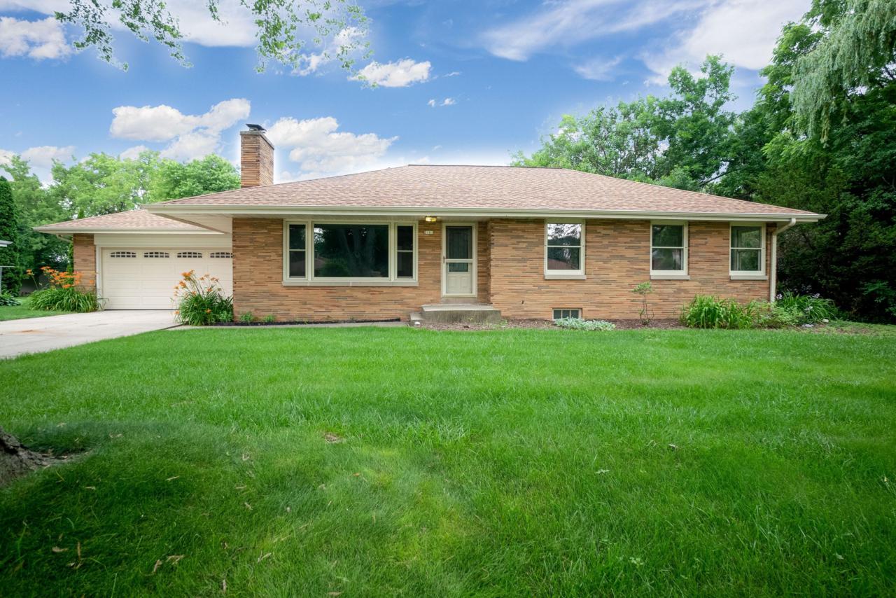 3161 105th St - Photo 1