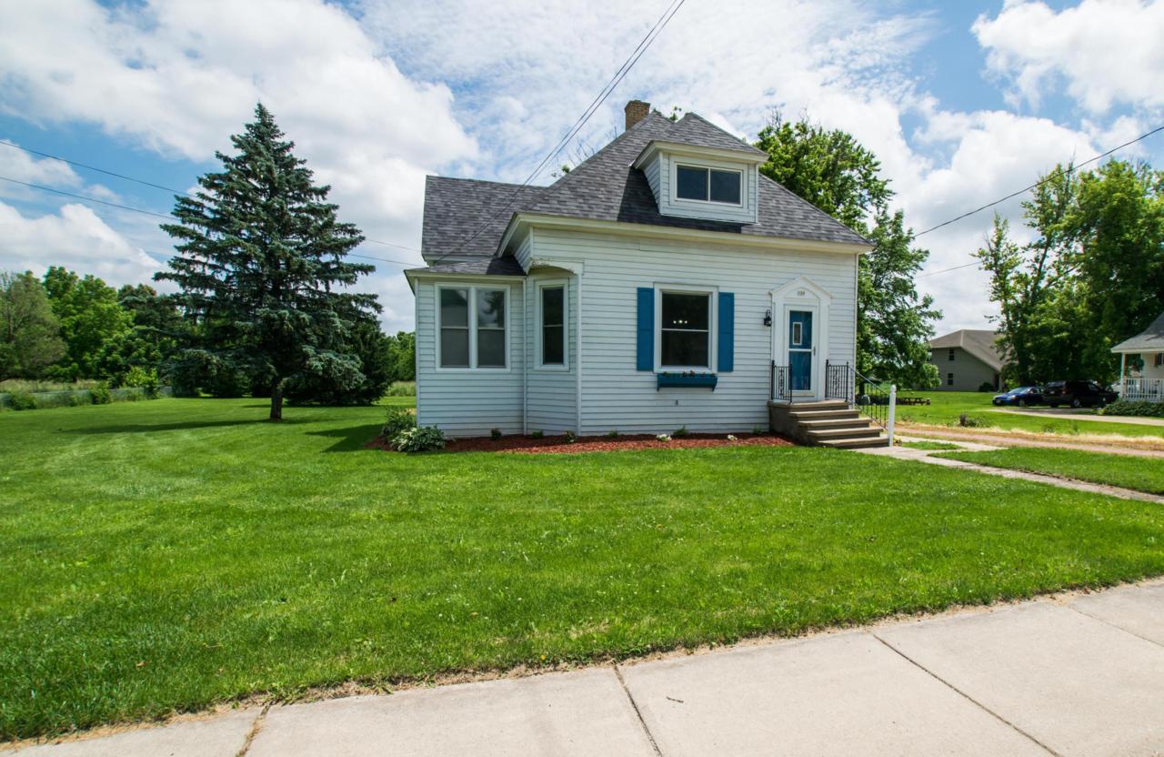 129 Beloit St - Photo 1