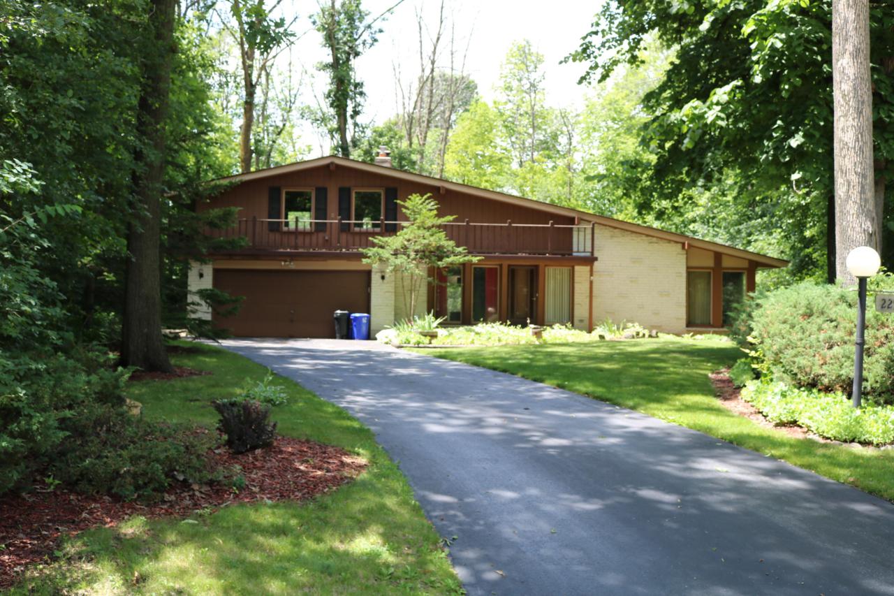 225 Indian Ridge Dr - Photo 1