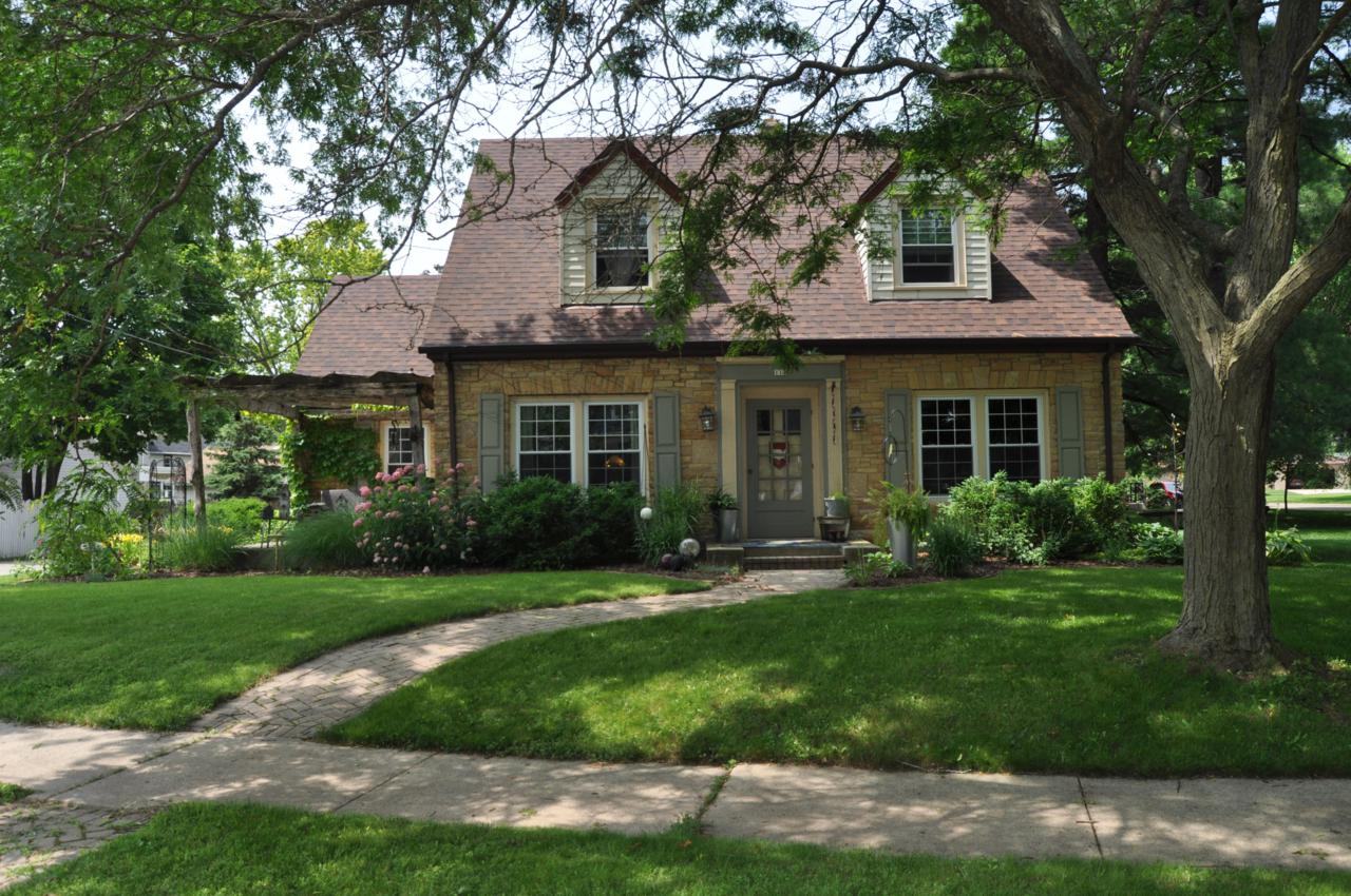 117 N Elmwood Ave - Photo 1