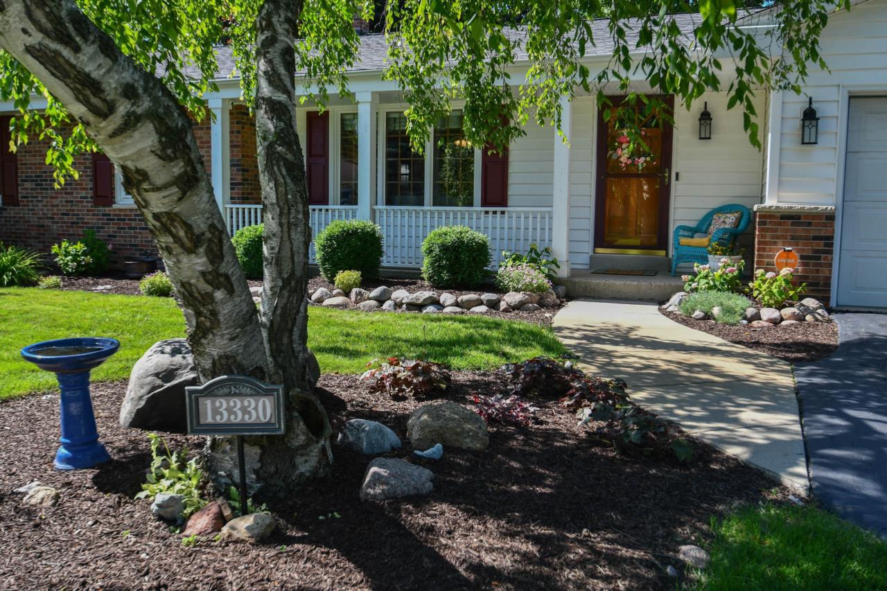 13330 Old Oak Ln - Photo 1