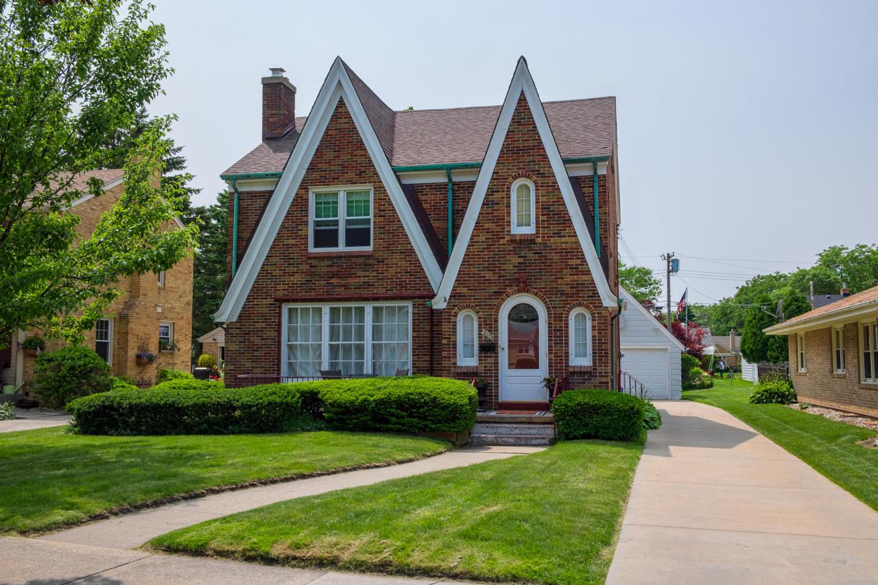 2900 Main St - Photo 1