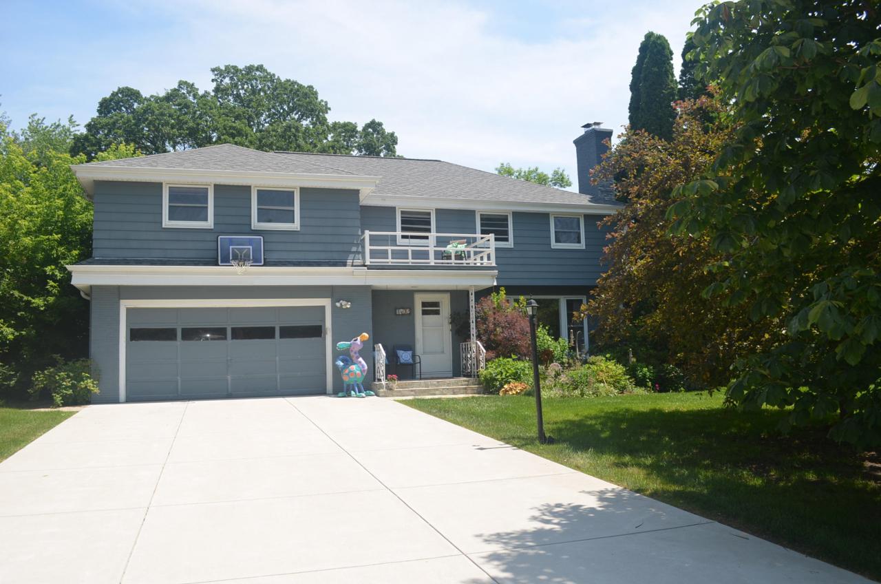 7402 Crossway Rd - Photo 1