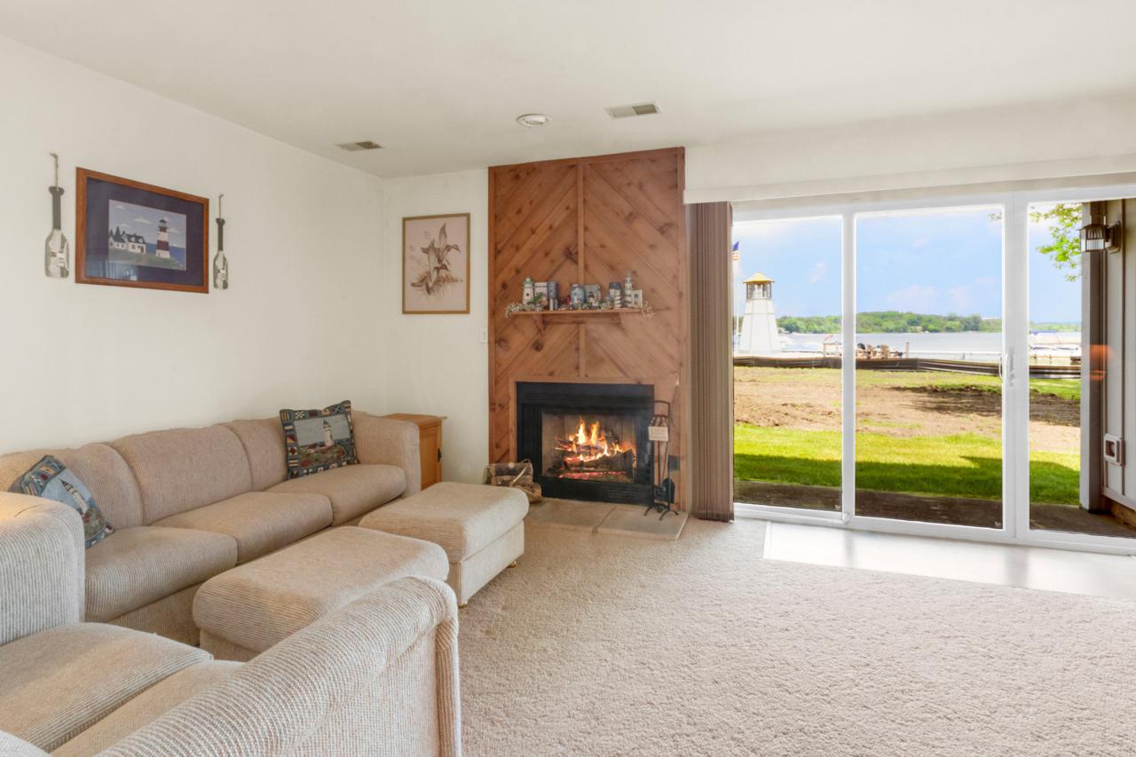 402 Cogswell Dr - Photo 1