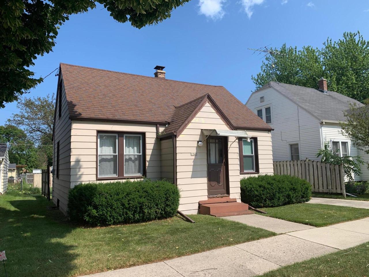 1545 27th St - Photo 1