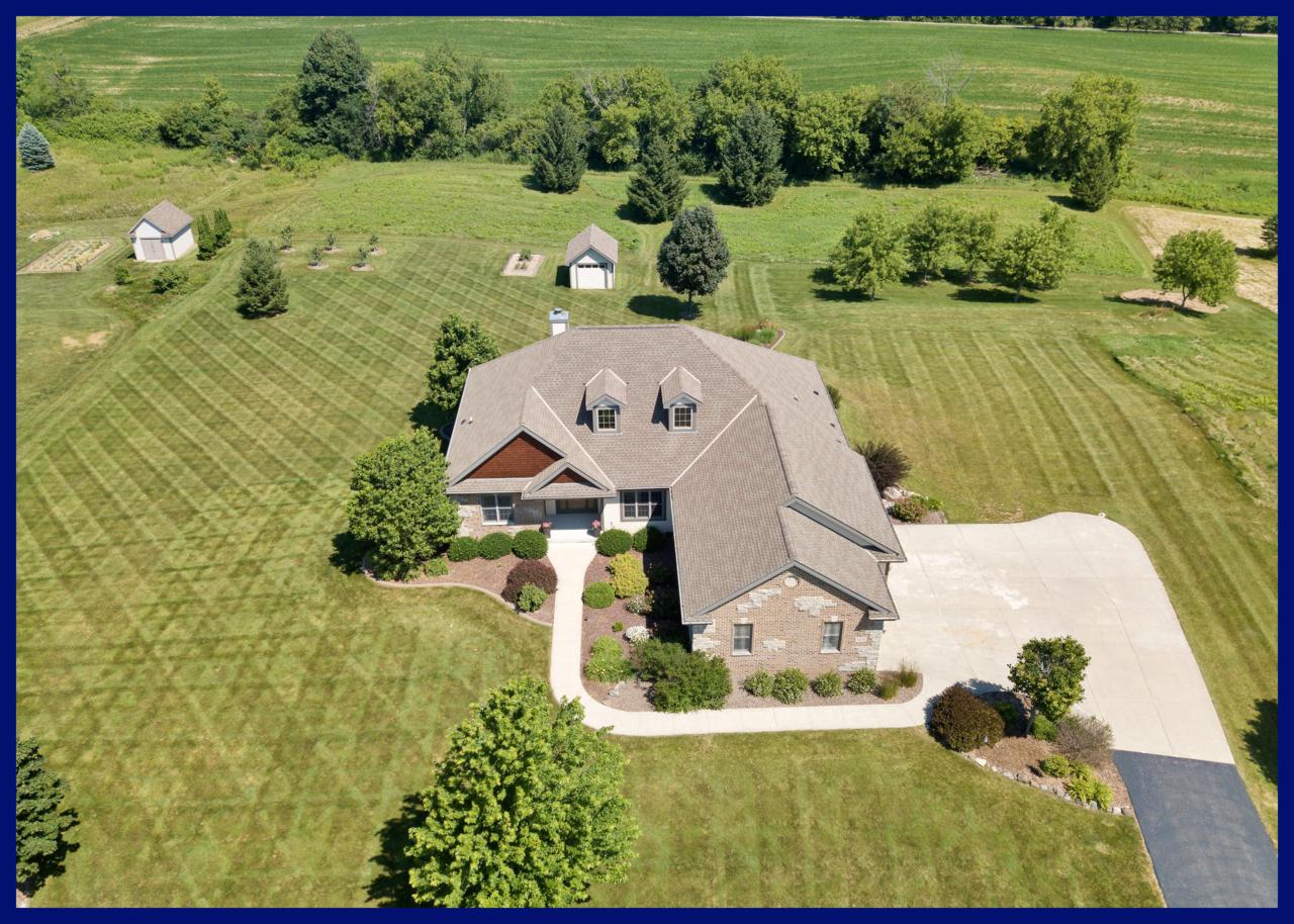 5270 Fox Hollow Dr - Photo 1