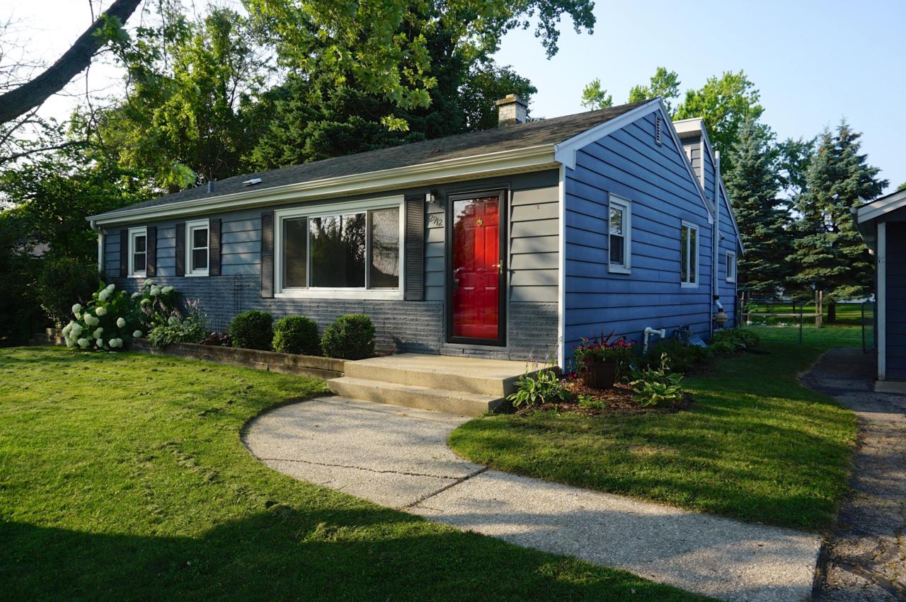 2912 Greentree Ln - Photo 1