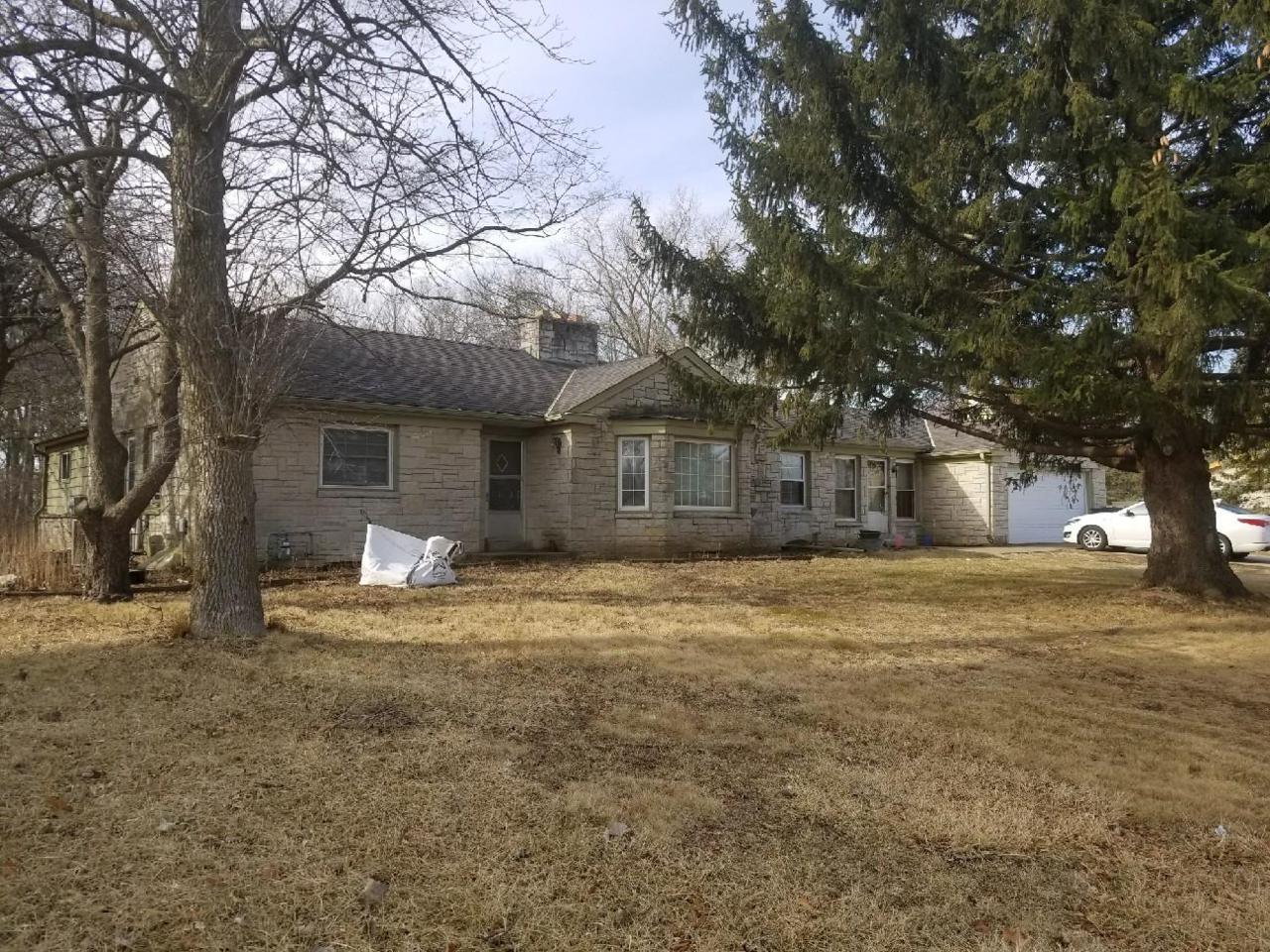 2243 Rawson - Photo 1
