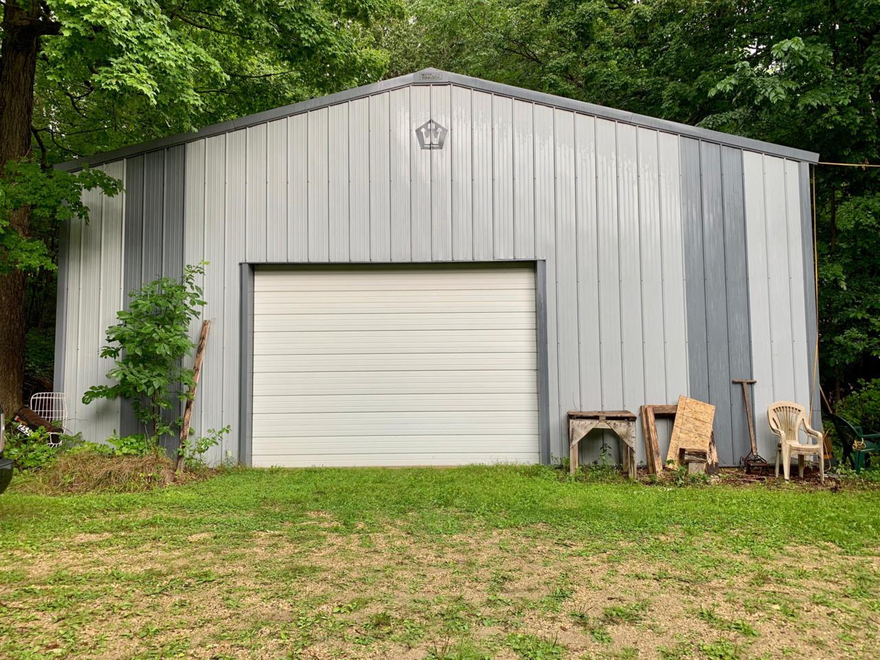 2550 Kettle Moraine Rd - Photo 1