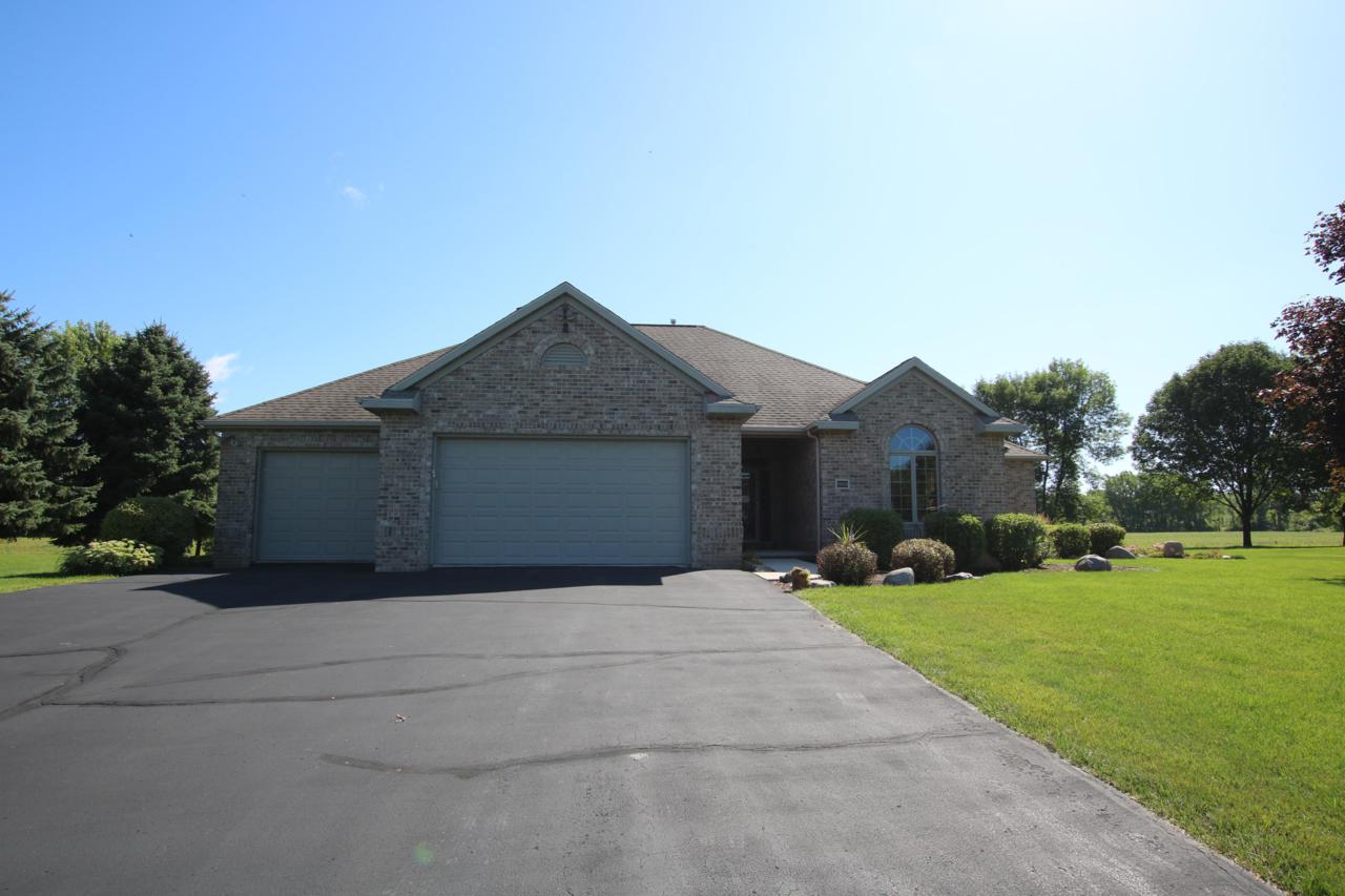 N8229 Ashberry Ave - Photo 1