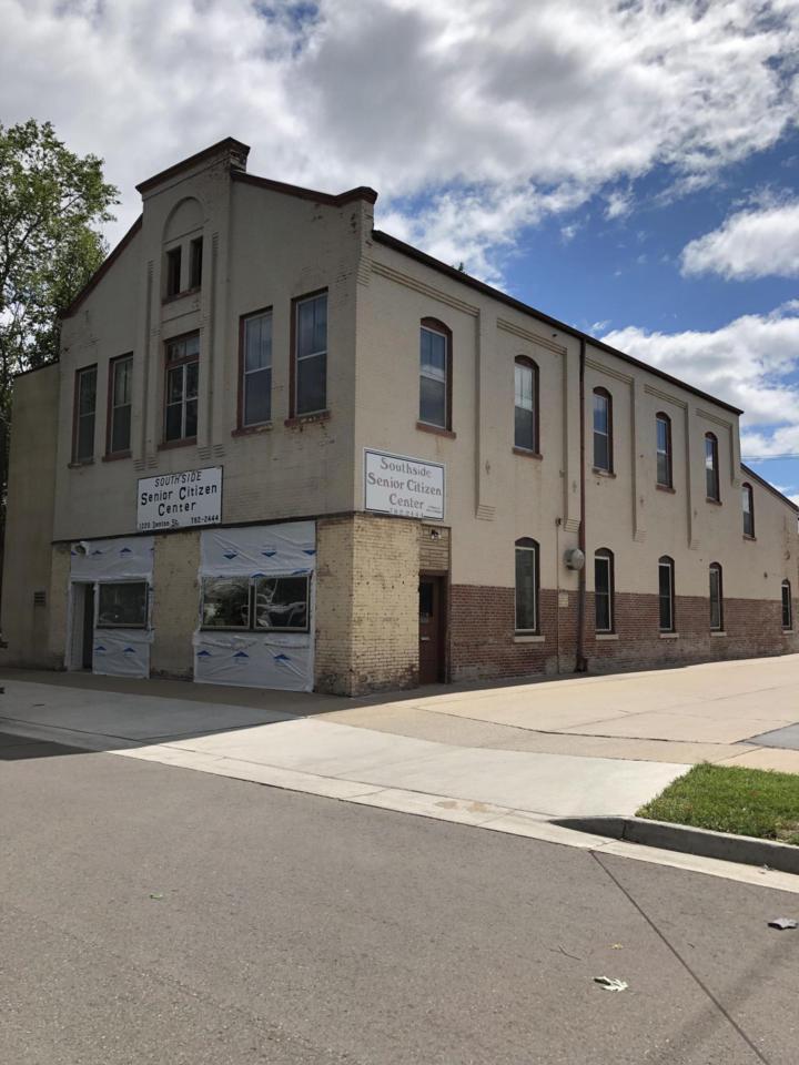 1222 Denton St - Photo 1