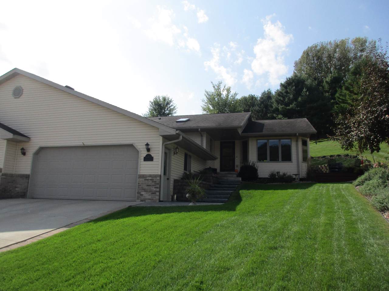 610 Honeygold Ct - Photo 1