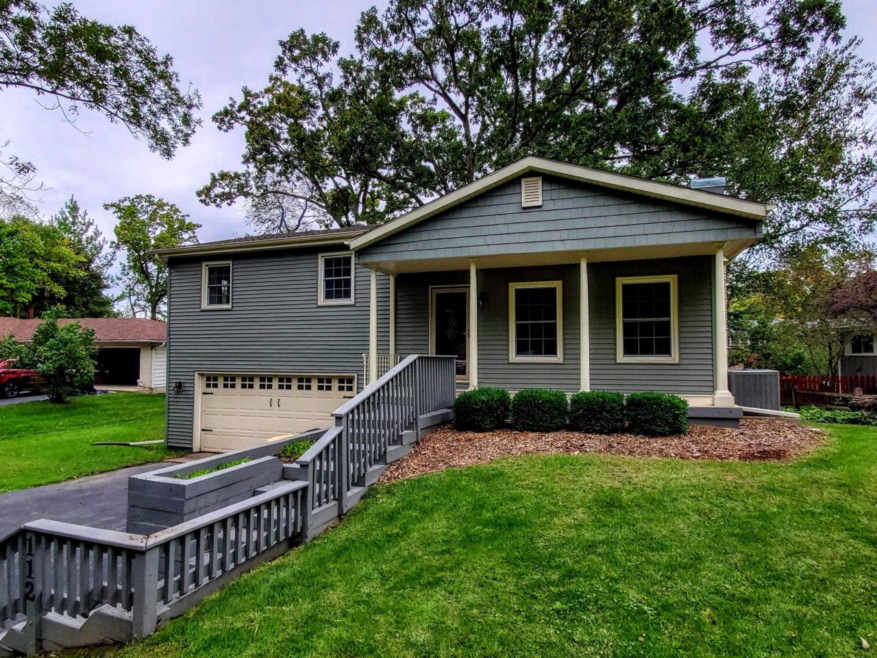 112 Evergreen Ln - Photo 1