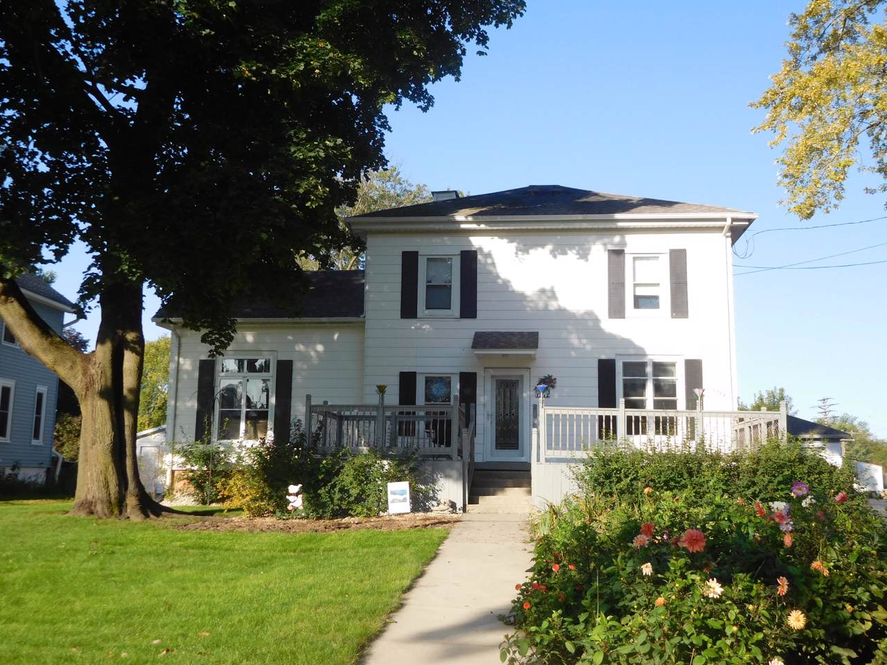 1312 Main St - Photo 1