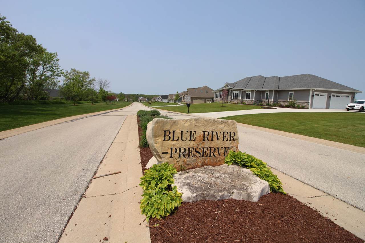 6401 Blue River Way - Photo 1