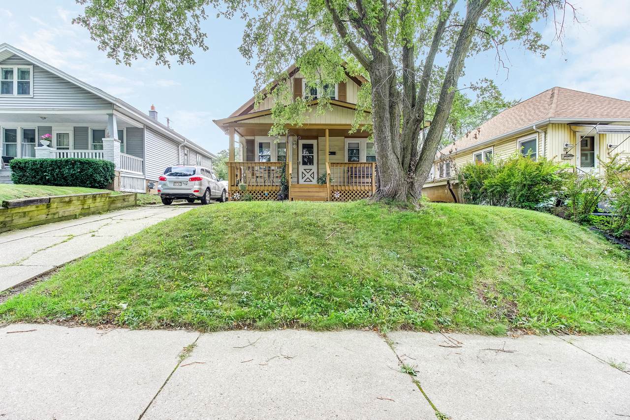 307 69th St - Photo 1