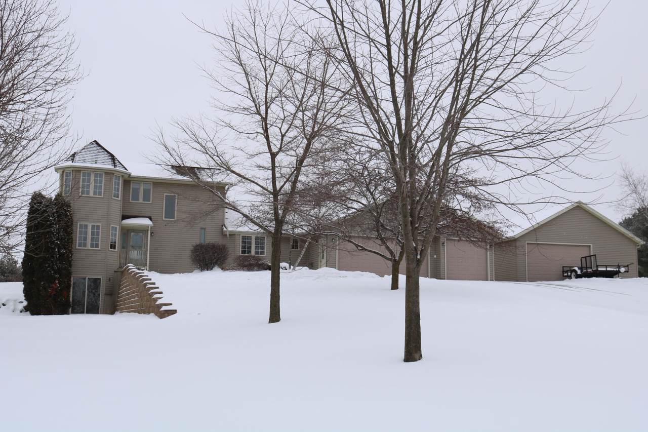 N9132 Donald Ln - Photo 1