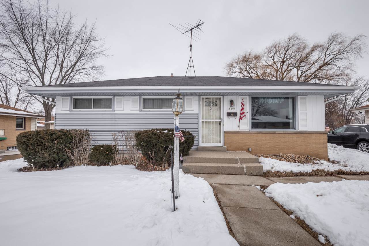 8240 Winfield Ave - Photo 1