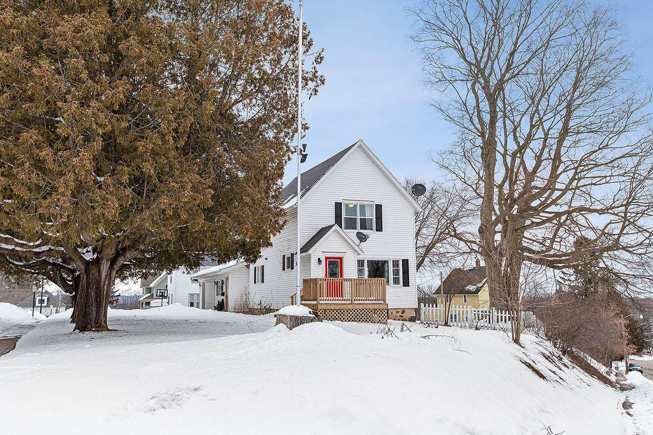 105 Park Pl - Photo 1