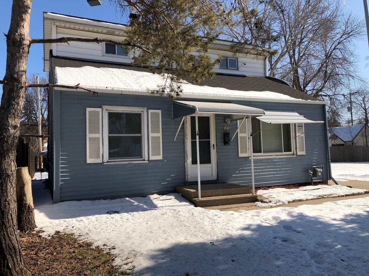 5026 60th St - Photo 1