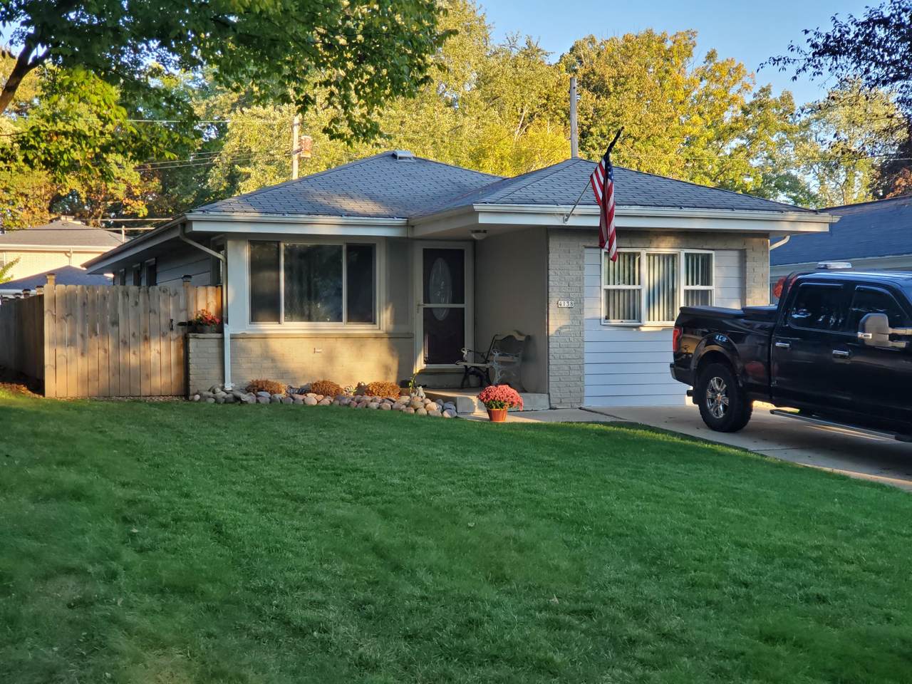 4138 97th St - Photo 1