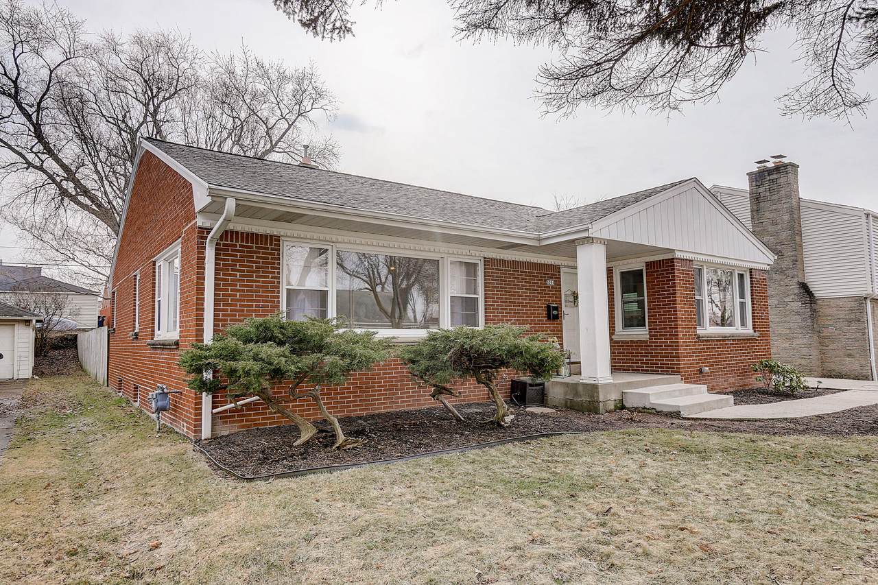 3244 95th St - Photo 1