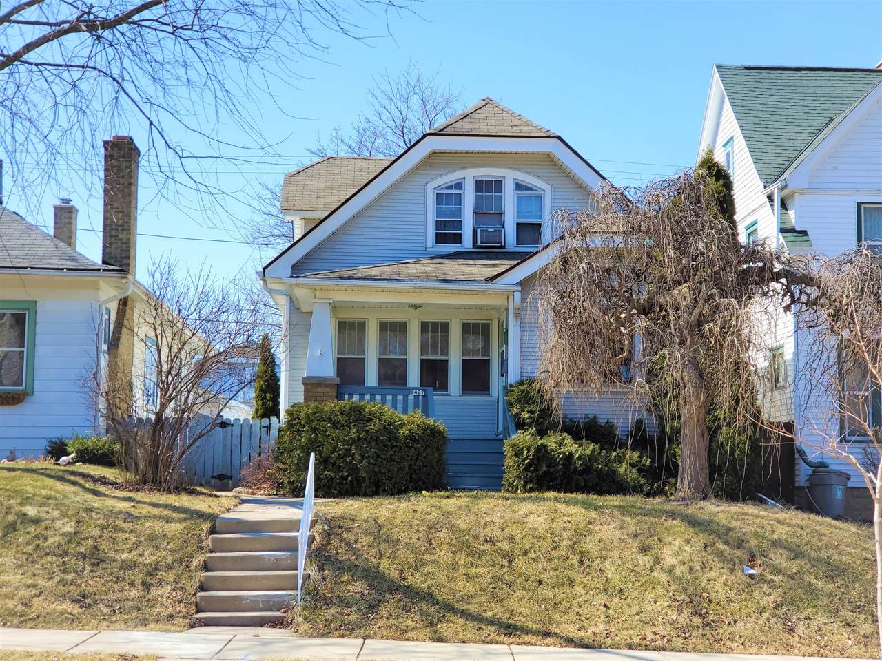 1425 77th St - Photo 1