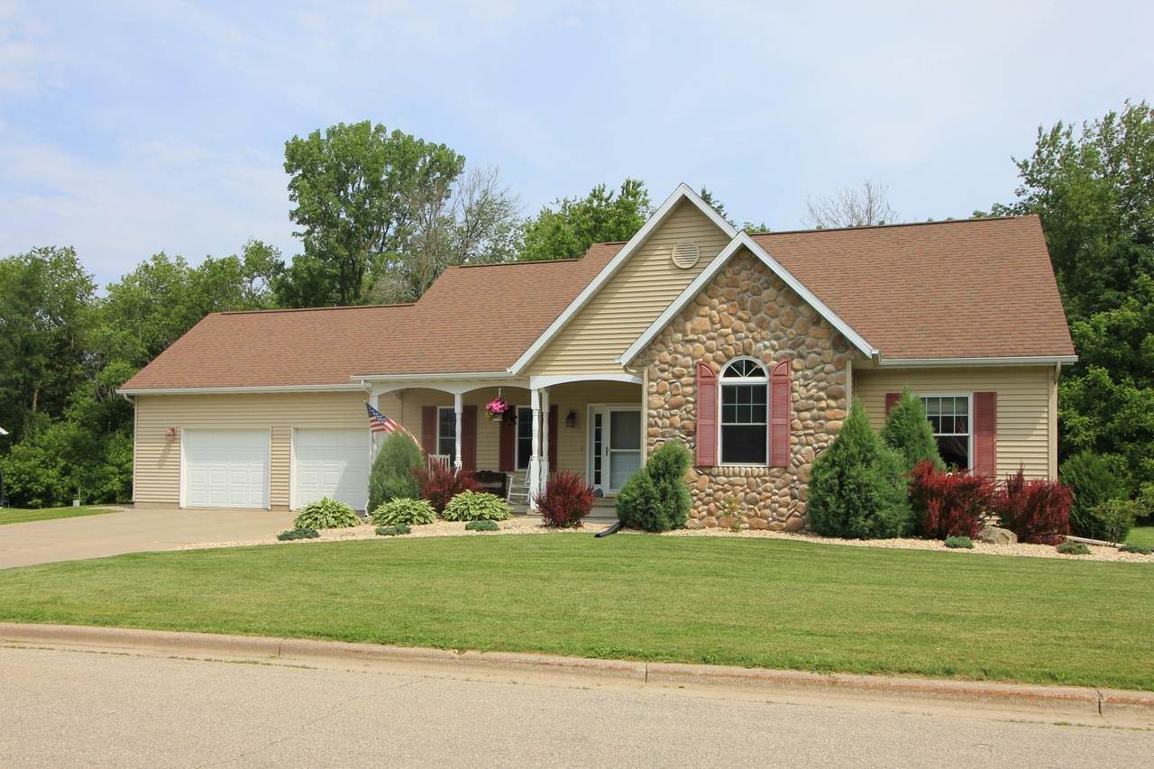 506 Henry St - Photo 1
