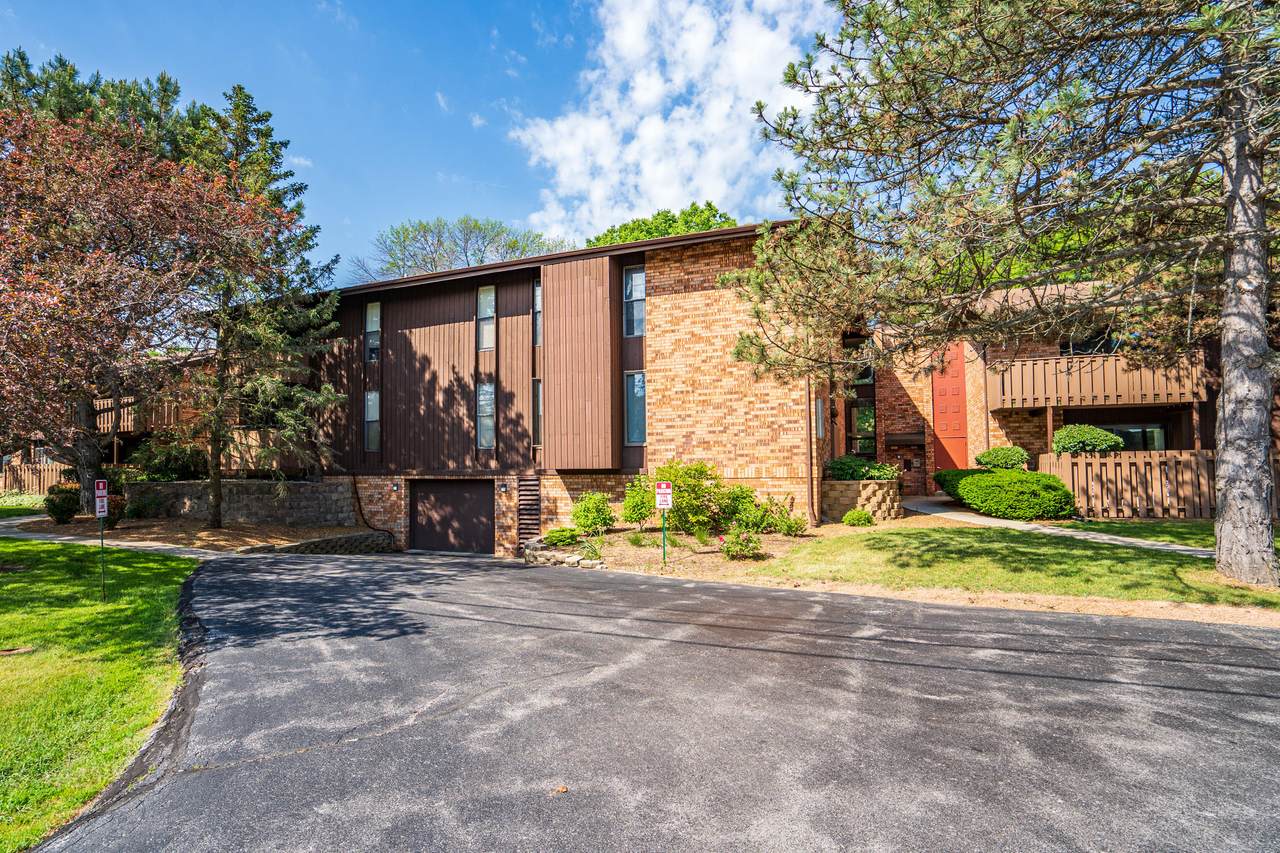 7007 Green Bay Ave - Photo 1