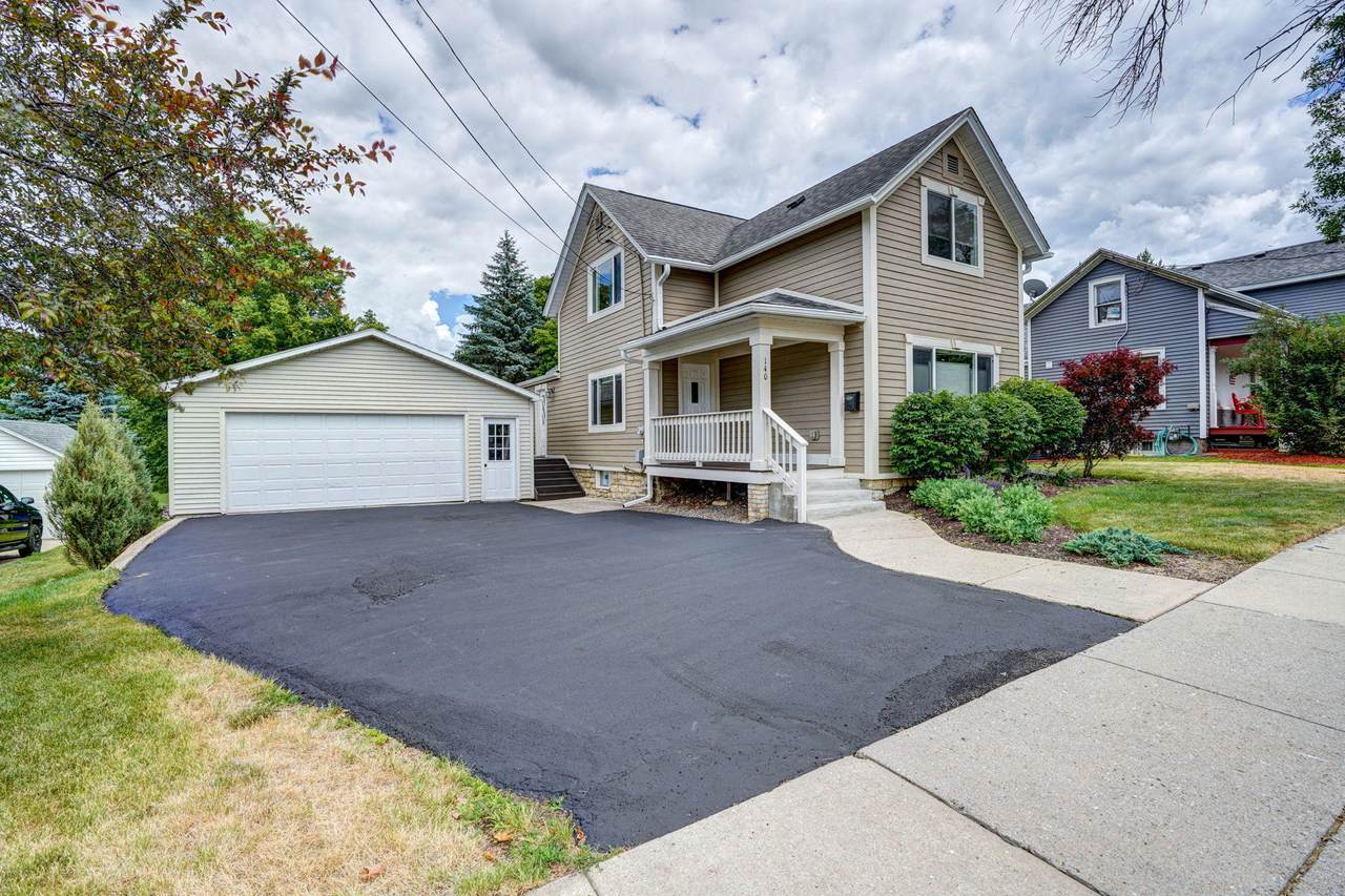 140 Randolph St - Photo 1