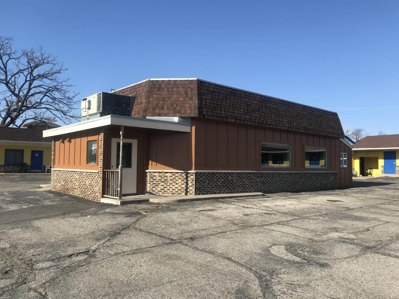 511 Water St - Photo 1