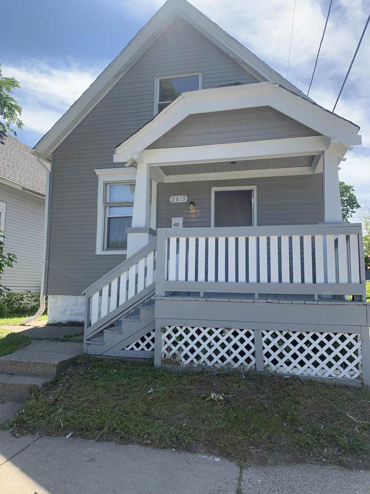 2615 19th St - Photo 1