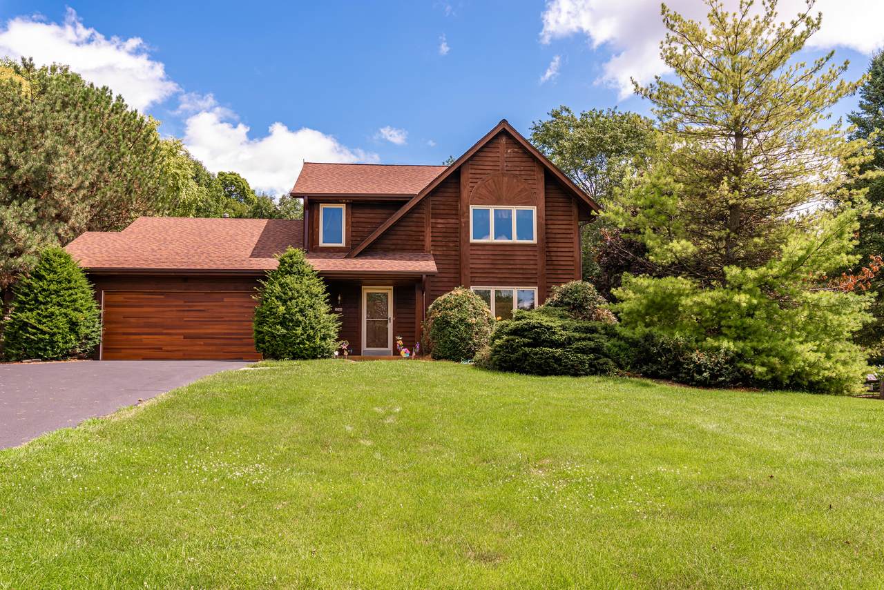 5568 Jacqueline Dr - Photo 1