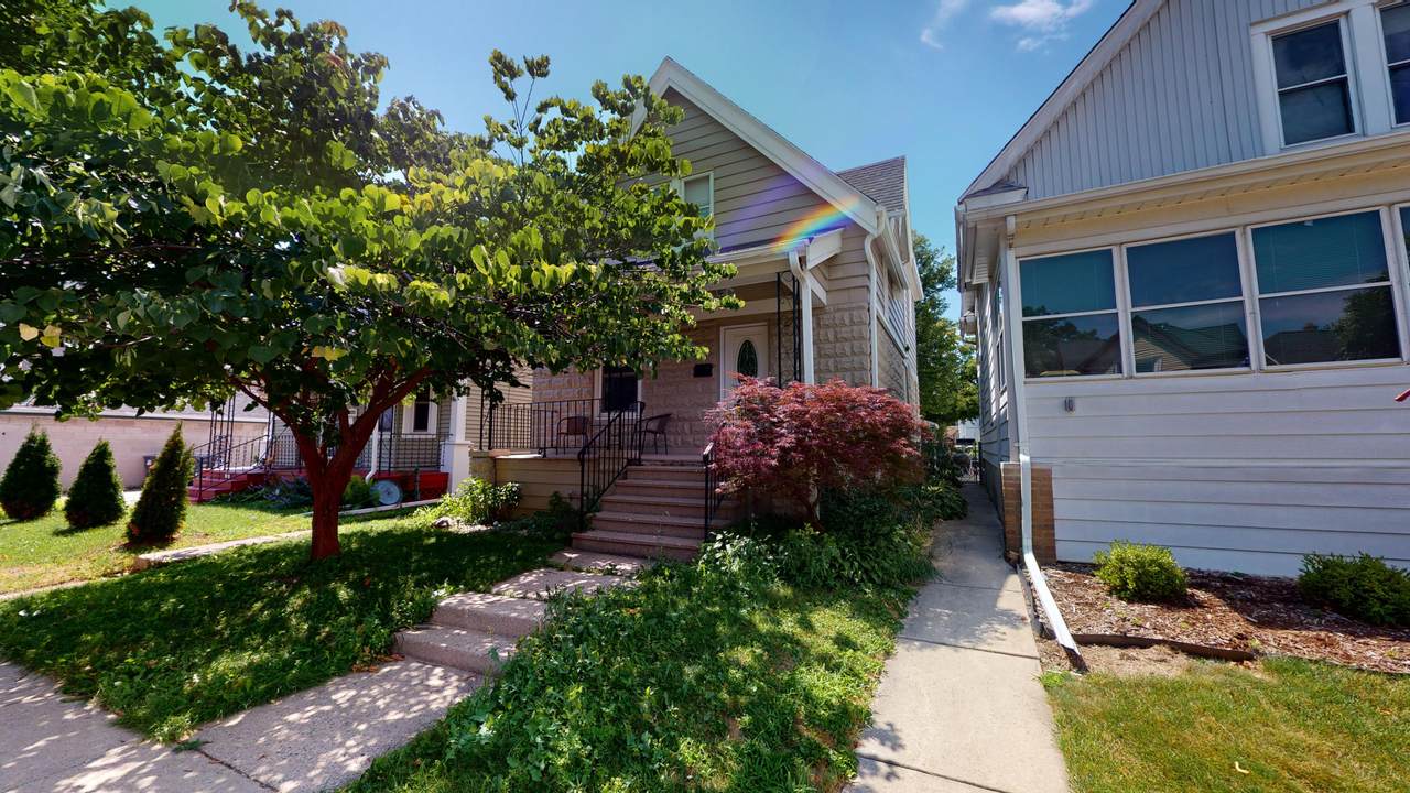 1209 47th St - Photo 1