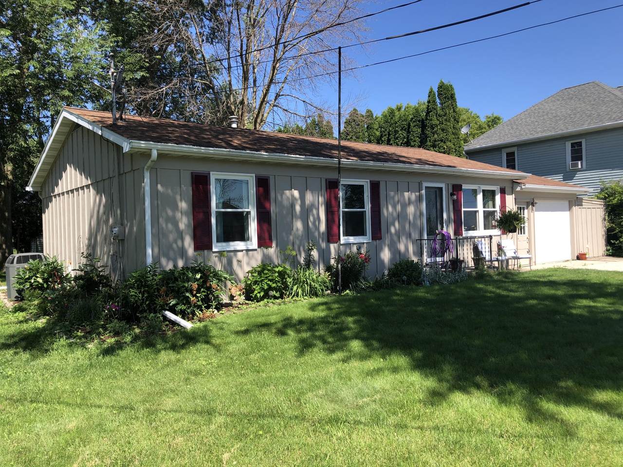 452 Swift St - Photo 1