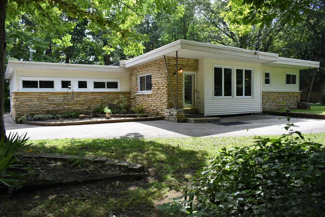 3101 Forest Ln - Photo 1