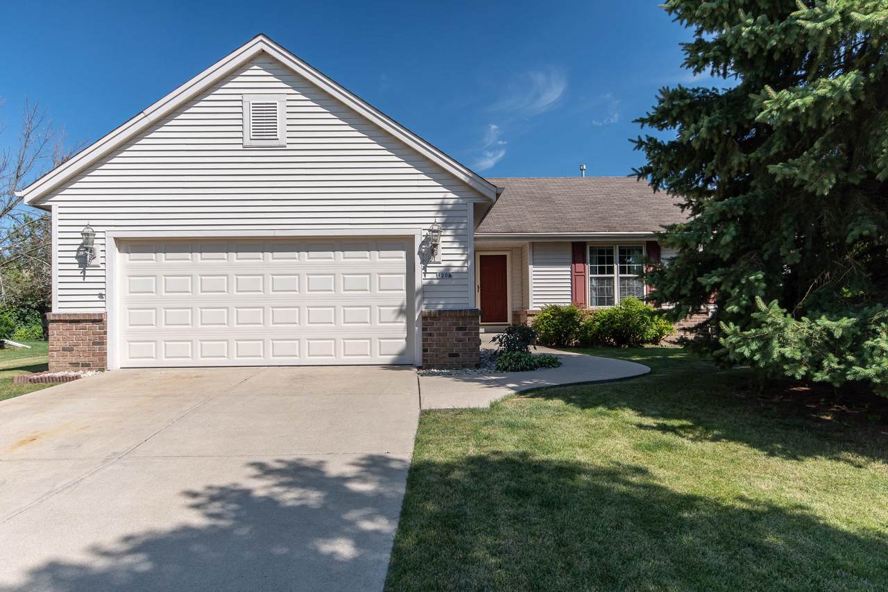 1208 Chesterwood Ln - Photo 1