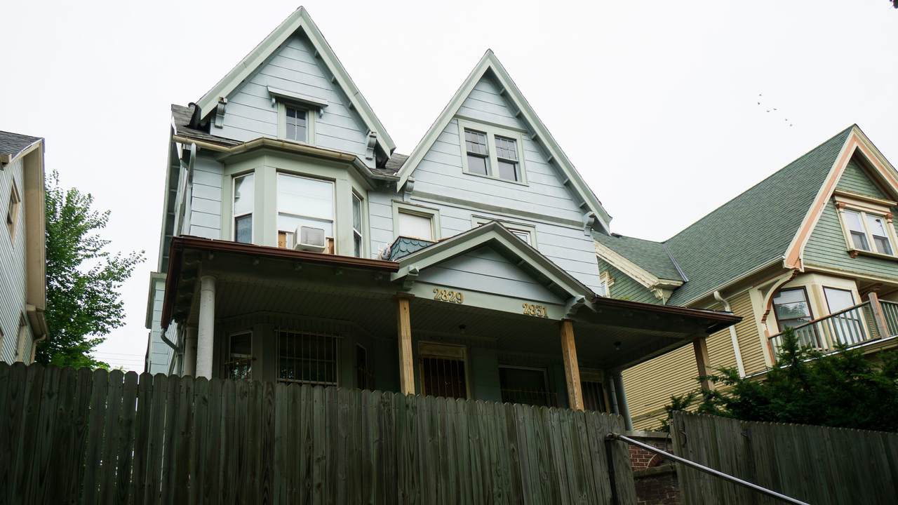 2829 Juneau Ave - Photo 1