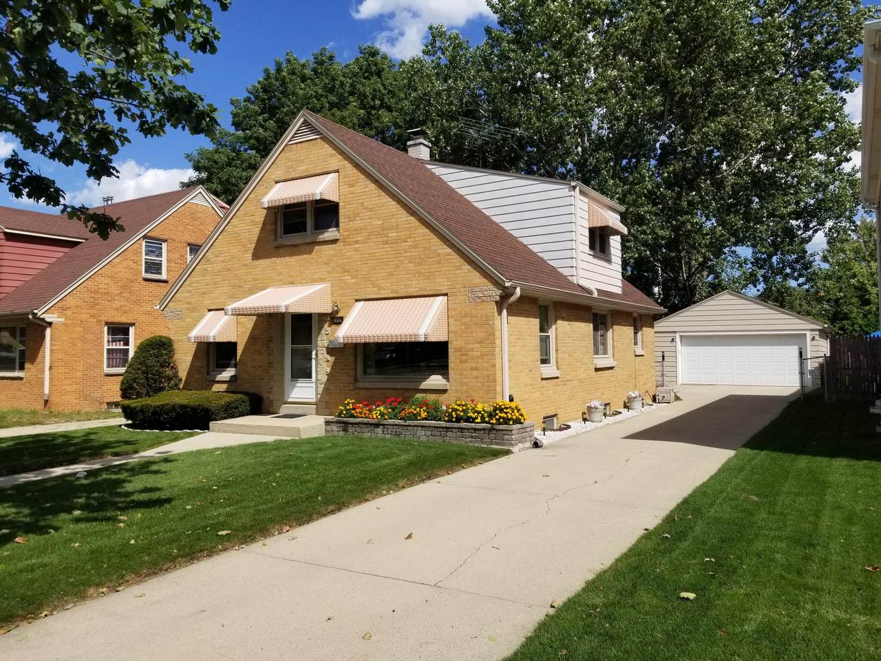 2930 60th St - Photo 1
